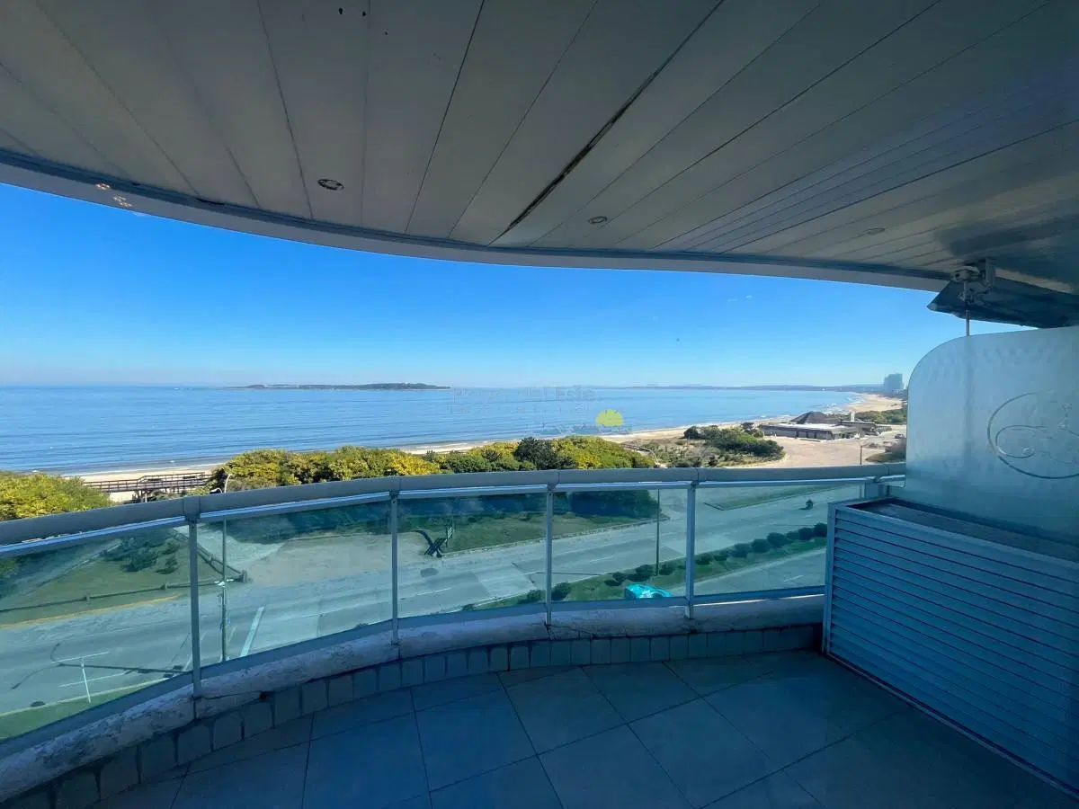 Apartamento de 3 dormitorios en Torre Millenium , Punta del este , Playa Mansa 1