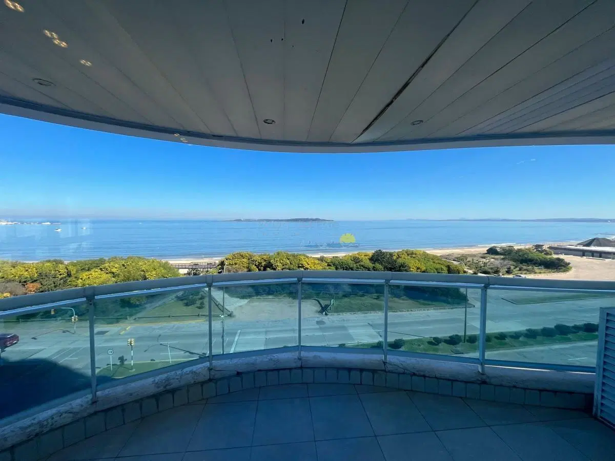 Apartamento de 3 dormitorios en Torre Millenium , Punta del este , Playa Mansa 5