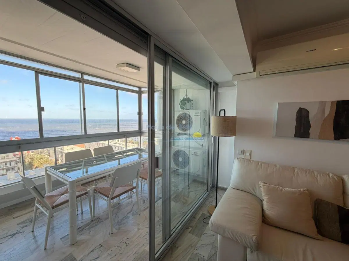 Apartamento de 3 dormitorios en alquiler temporal en Punta del este , Península , Gorlero 2