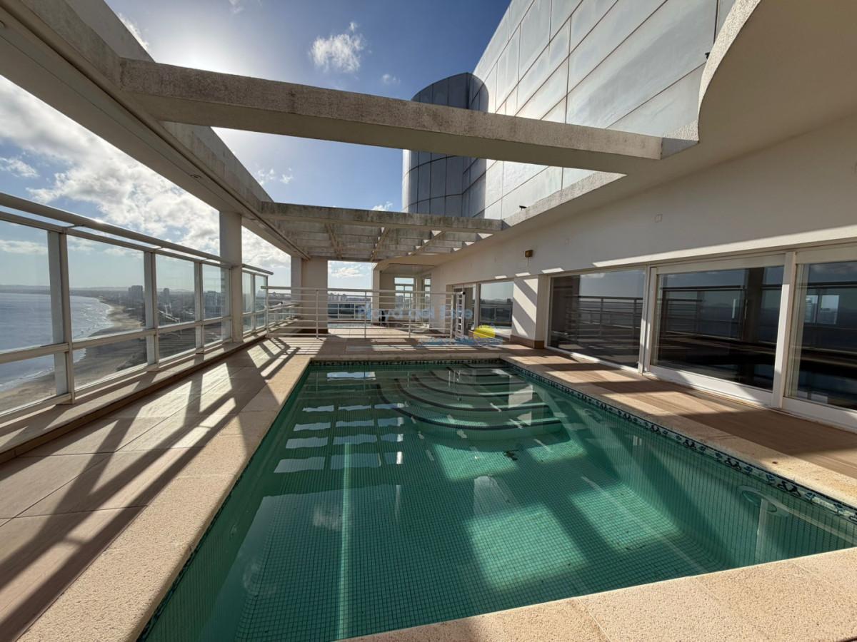 Foto de Penthouse en Venta en Torre Millenium , Pernera linea de Playa Mansa , Punta del este, imagen 1