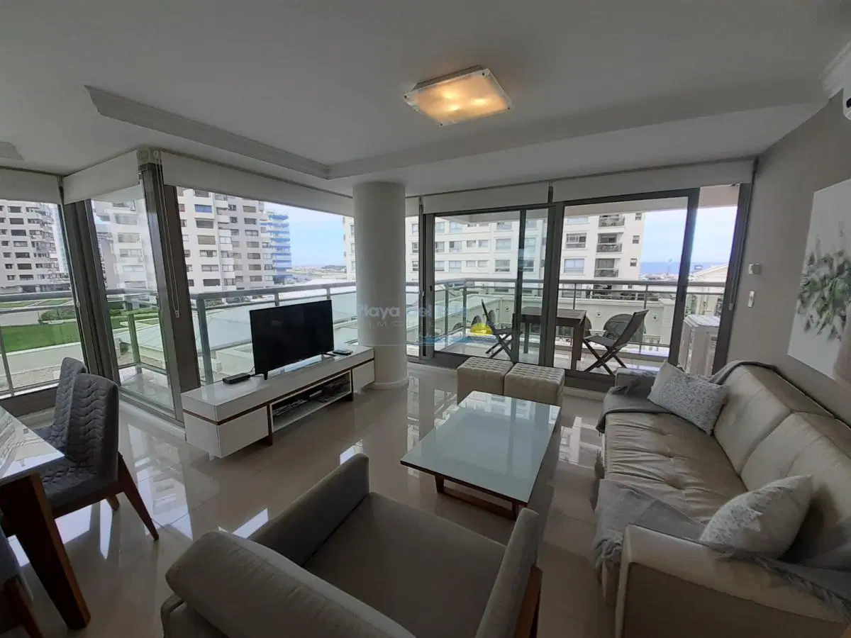 Apartamento de 2 dormitorios en Torre Imperiale , Punta del este , Playa Brava 3