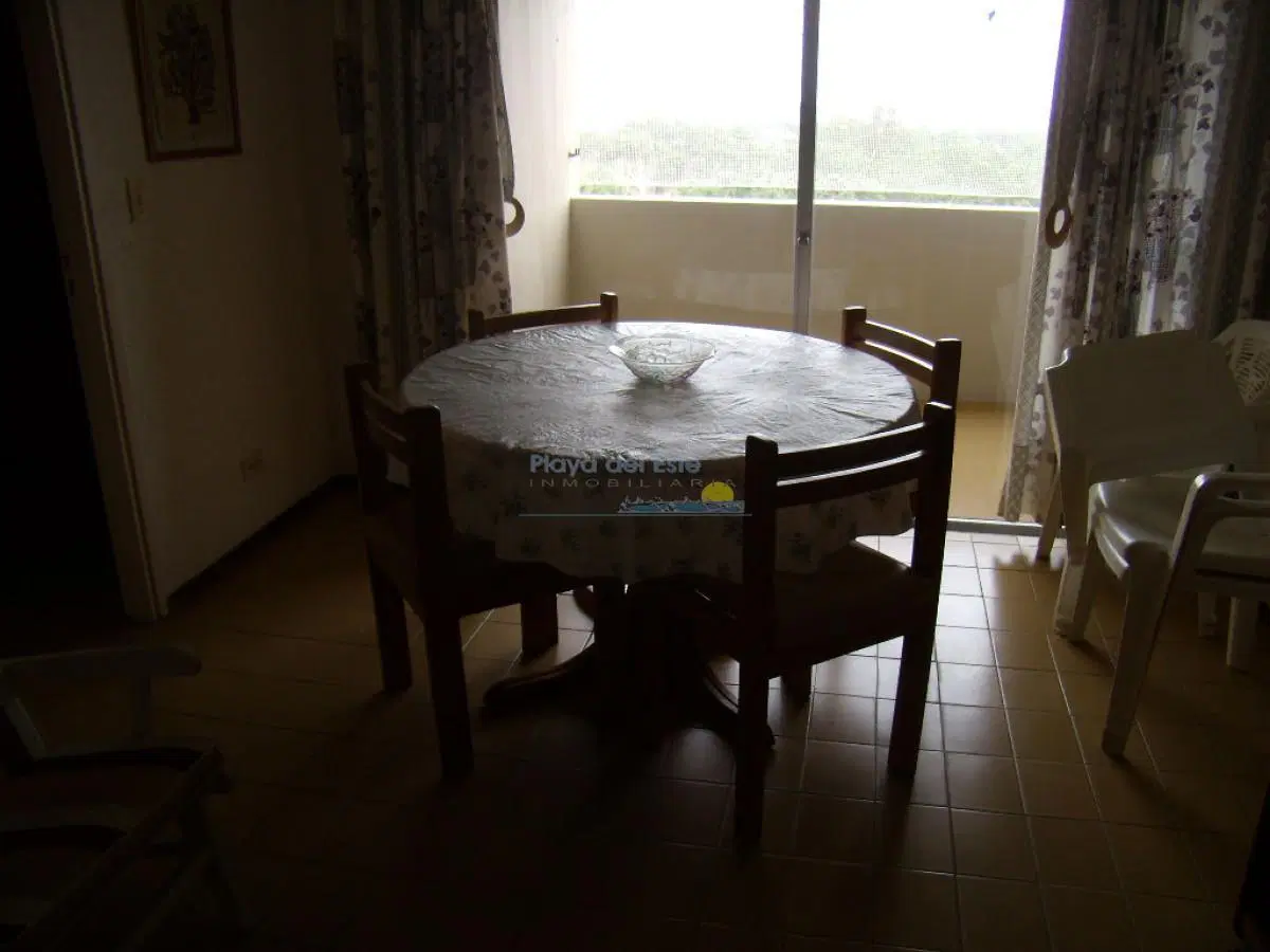 Apartamento en Roosevelt, 2 dormitorios con servicios 4