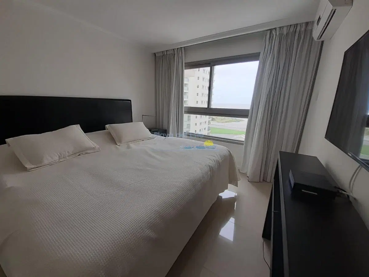 Apartamento de 2 dormitorios en Torre Imperiale , Punta del este , Playa Brava 1