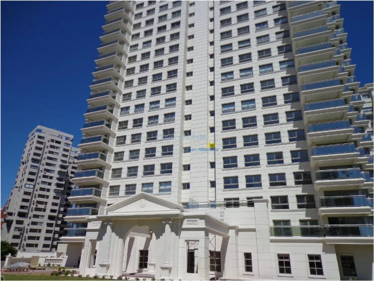 Apartamento de 2 dormitorios en Torre Imperiale , Punta del este , Playa Brava 8