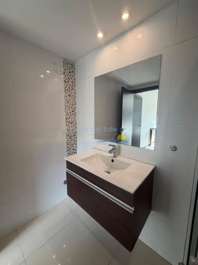 Apartamento en venta de 2 dormitorios en Punta del este , Roosevelt , Edificio Stradivarius 8