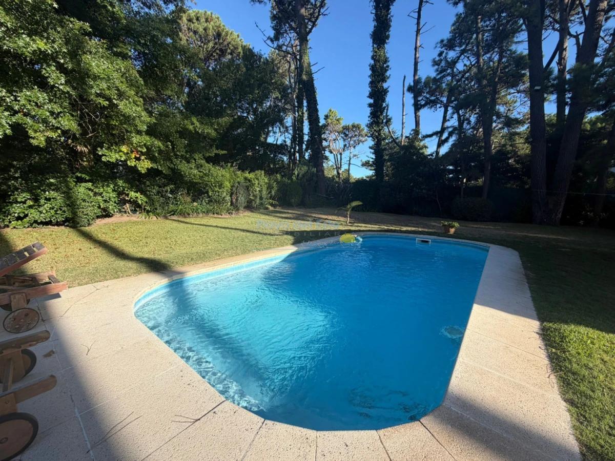 Foto de Casa en Alquiler anual U$D 4500 Punta del este 3 dormitorios San Rafael, imagen 3