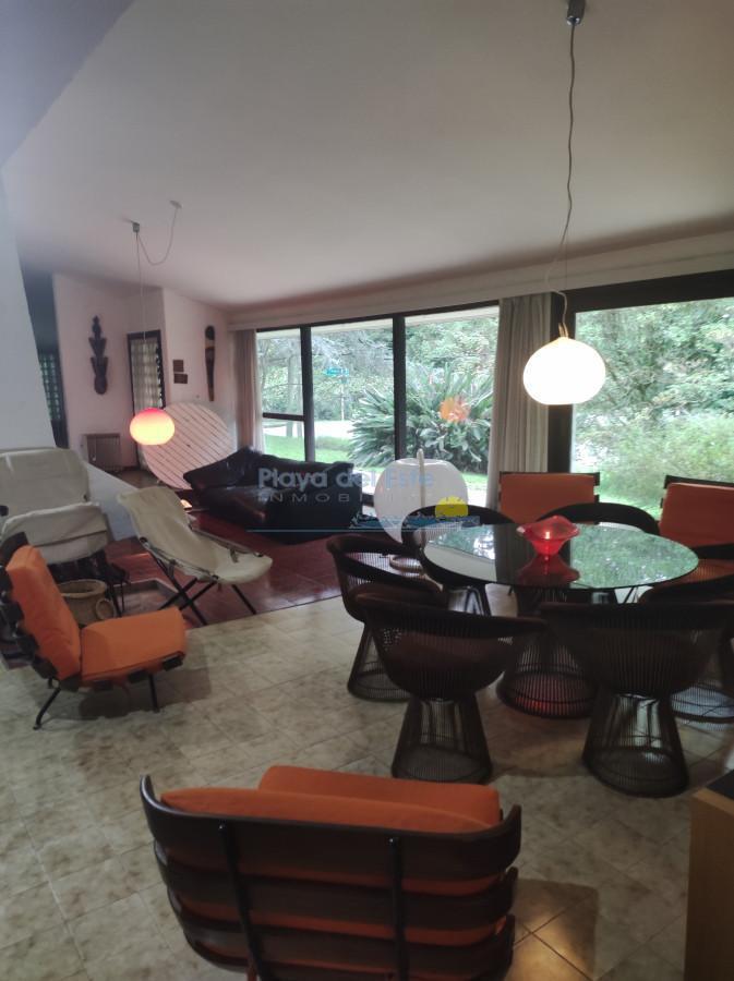 Foto de Chalet en venta en Av. del Mar - Barrio Lugano, imagen 1