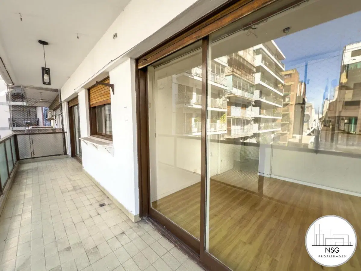 3 Ambientes Reciclado con Amplio Balcón Corrido y Seguridad 24 hs 3