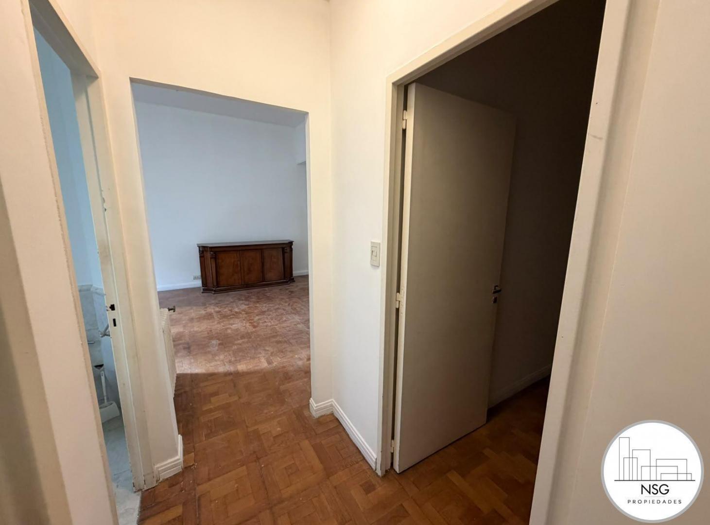 Foto de Piso Completo de 3 Ambientes con Palier Privado y Balcón al Frente |, imagen 3