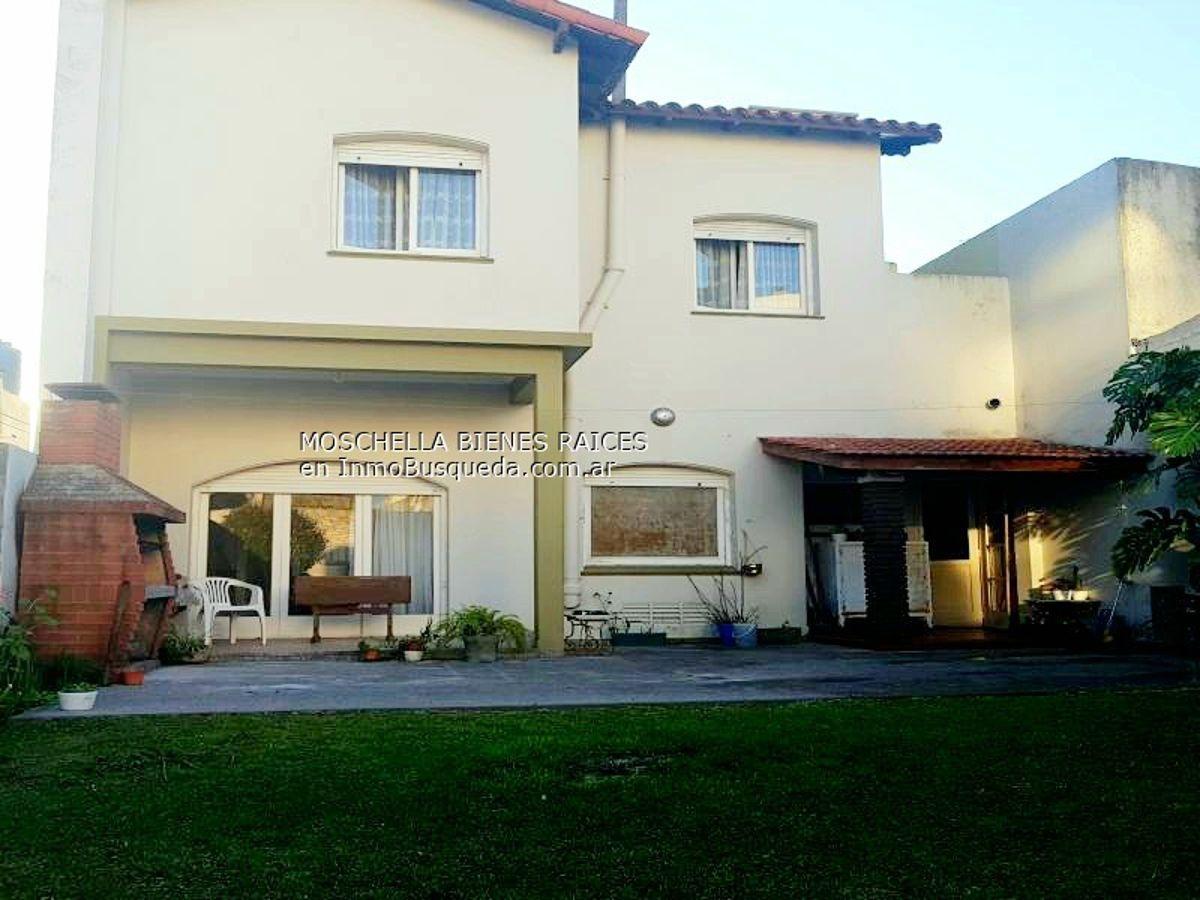 Foto de Casa de 270 m² con 4 dormitorios en venta en La Plata., imagen 1