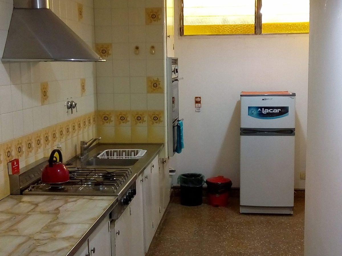 Foto de Casa de 200 m² con 3 dormitorios en venta en Lobos, imagen 1