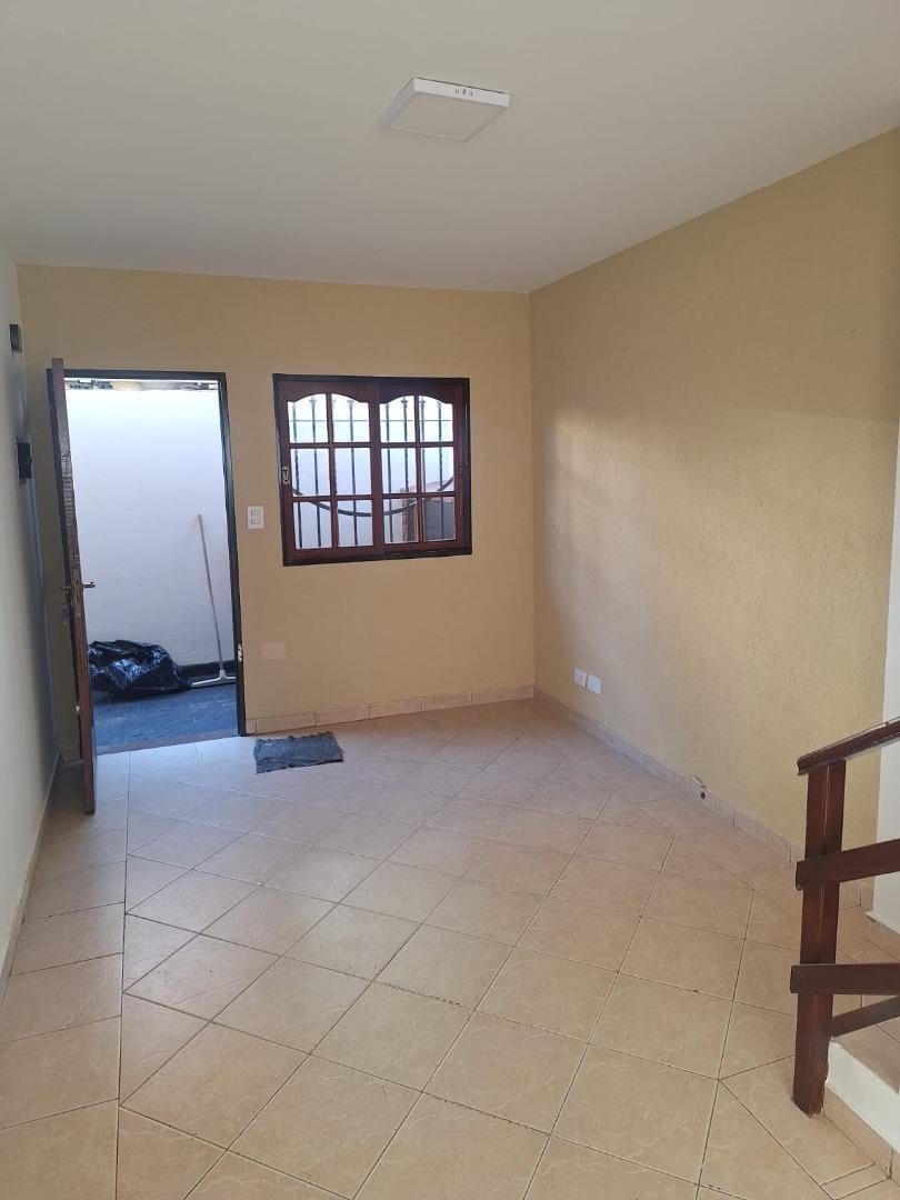 ALQUILER DUPLEX 3 AMBIENTES, CON PATIO