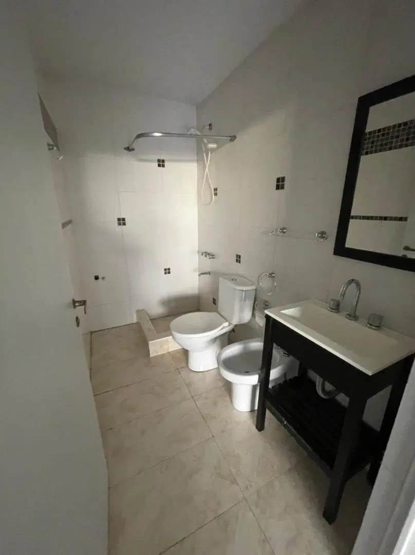 DEPARTAMENTO 2 AMBIENTES C/COCHERA HAEDO NORTE 4