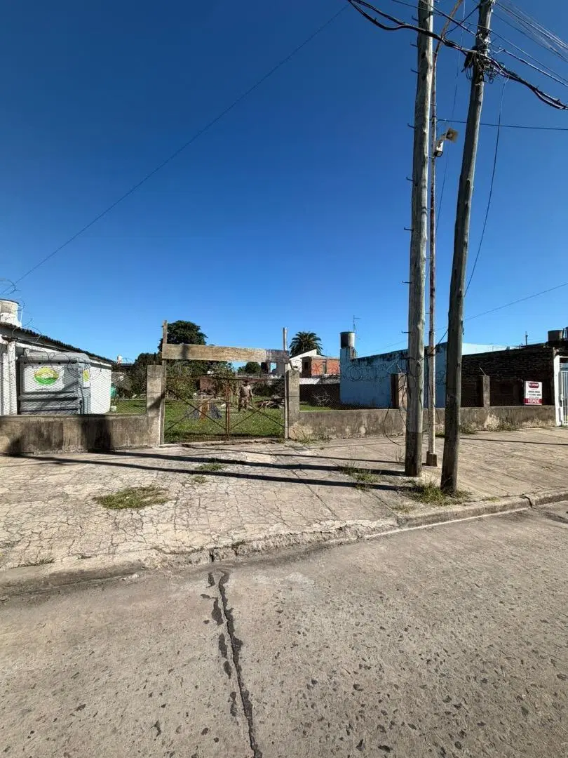 TERRENO AMPLIO EN LUZURIAGA IDEAL PARA CONSTRUCCION 3
