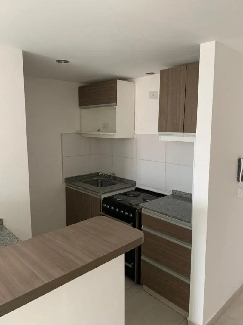 DEPARTAMENTO 2 AMBIENTES EN MORON 3