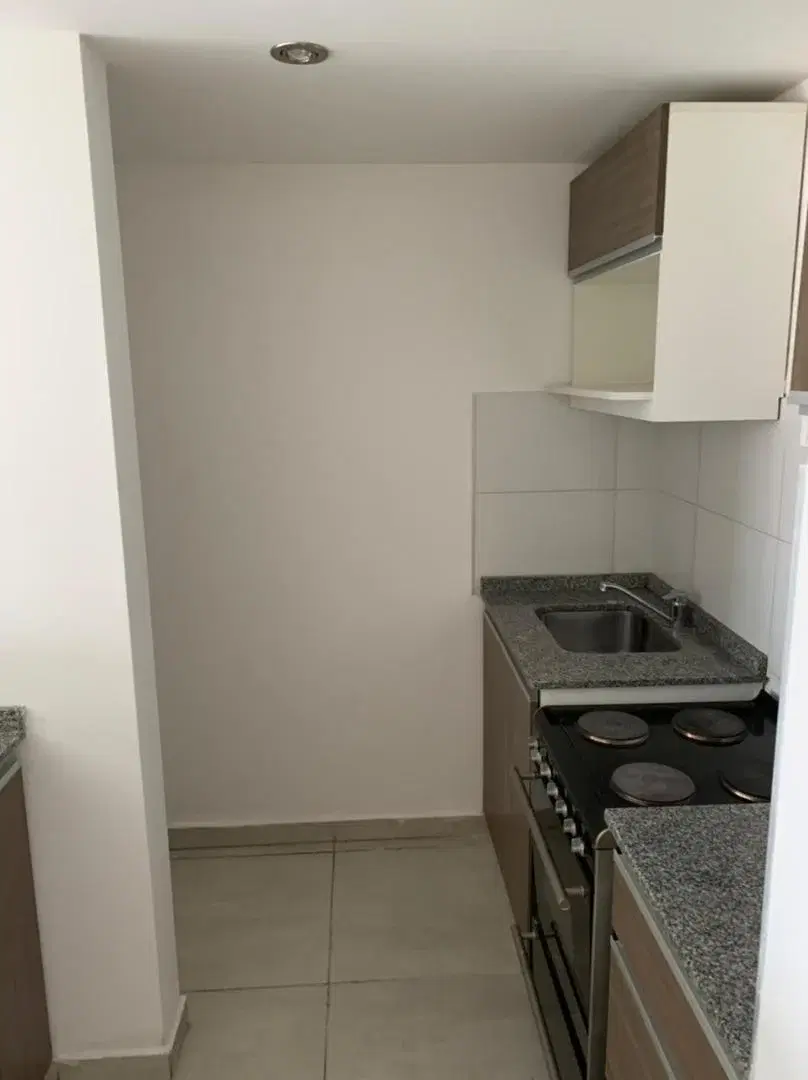 DEPARTAMENTO 2 AMBIENTES EN MORON 5