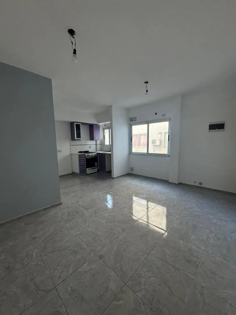 DEPARTAMENTO 2 AMBIENTES CON TERRAZA PROPIA EN V. LUZURIAGA 5
