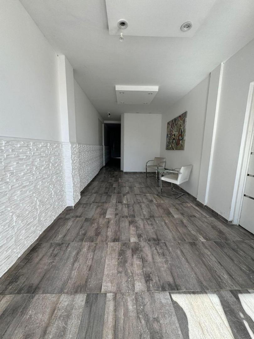 DEPARTAMENTO 2 AMBIENTES CON TERRAZA PROPIA EN V. LUZURIAGA