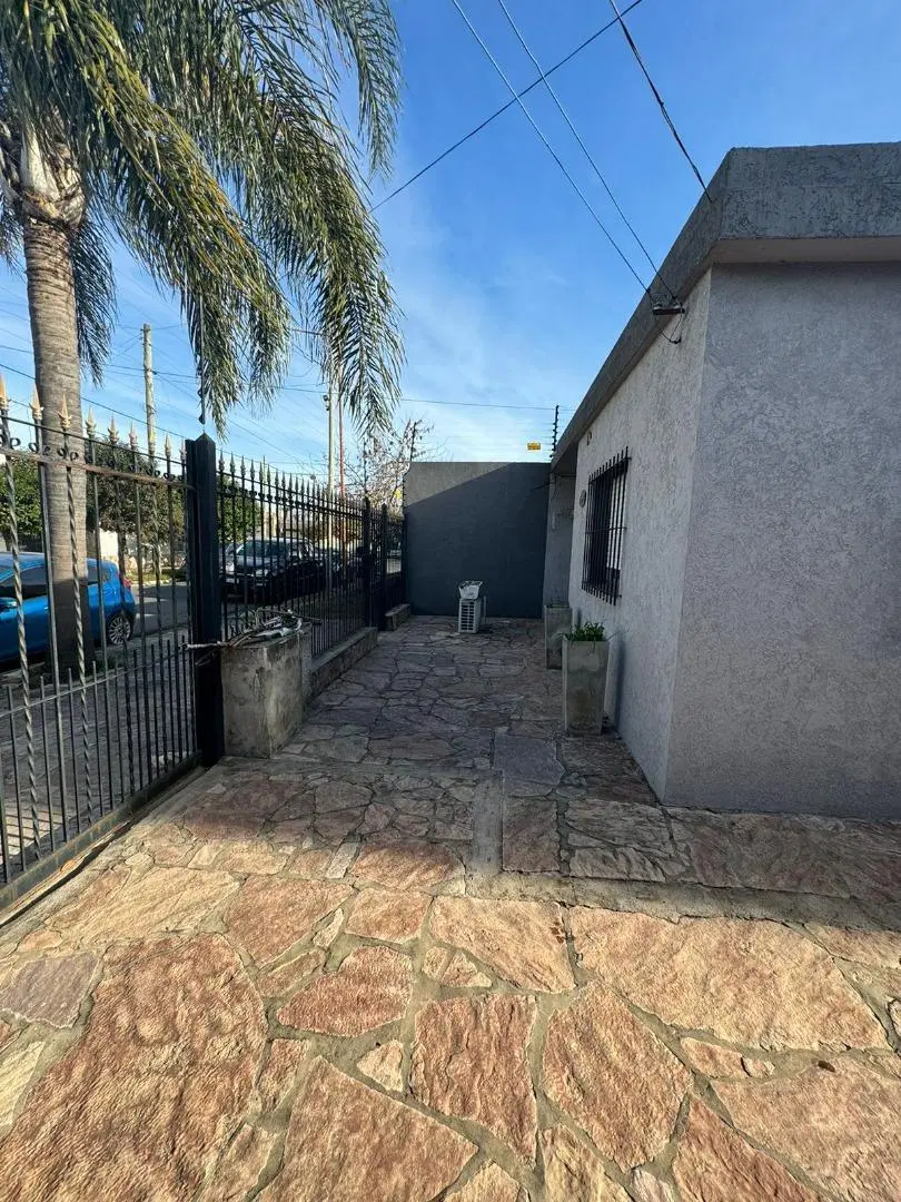 CASA IDEAL 2 FAMILIAS EN VILLA LUZURIAGA 4
