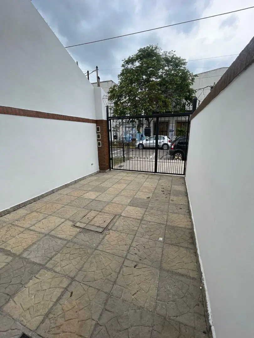 DUPLEX 3 AMBIENTES CON COCHERA Y PATIO A ESTRENAR 5