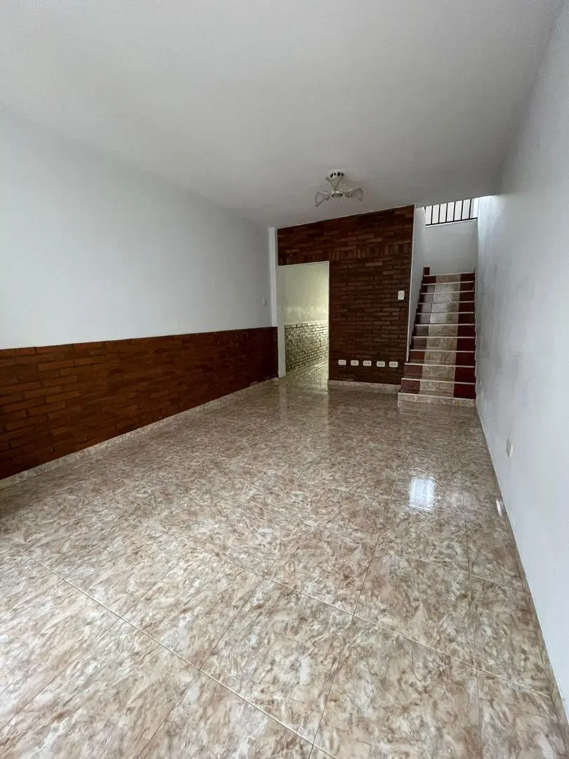 DUPLEX 3 AMBIENTES CON COCHERA Y PATIO A ESTRENAR 3
