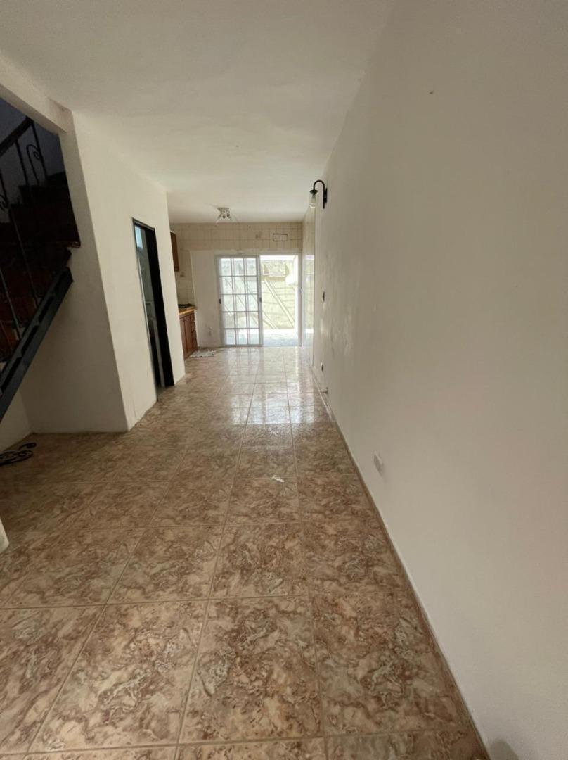 Foto de DUPLEX 3 AMBIENTES +PLAYROOM EN VILLA LUZURIAGA, imagen 4