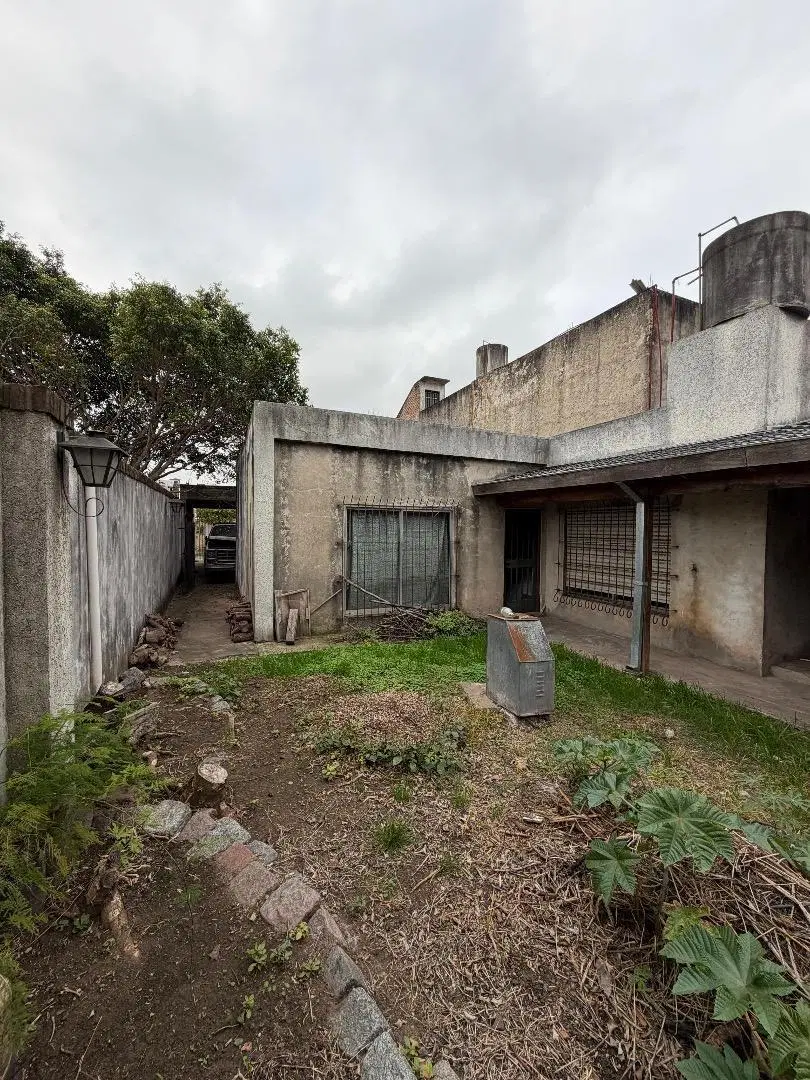 CASA EN VENTA A RECICLAR/DEMOLER 1