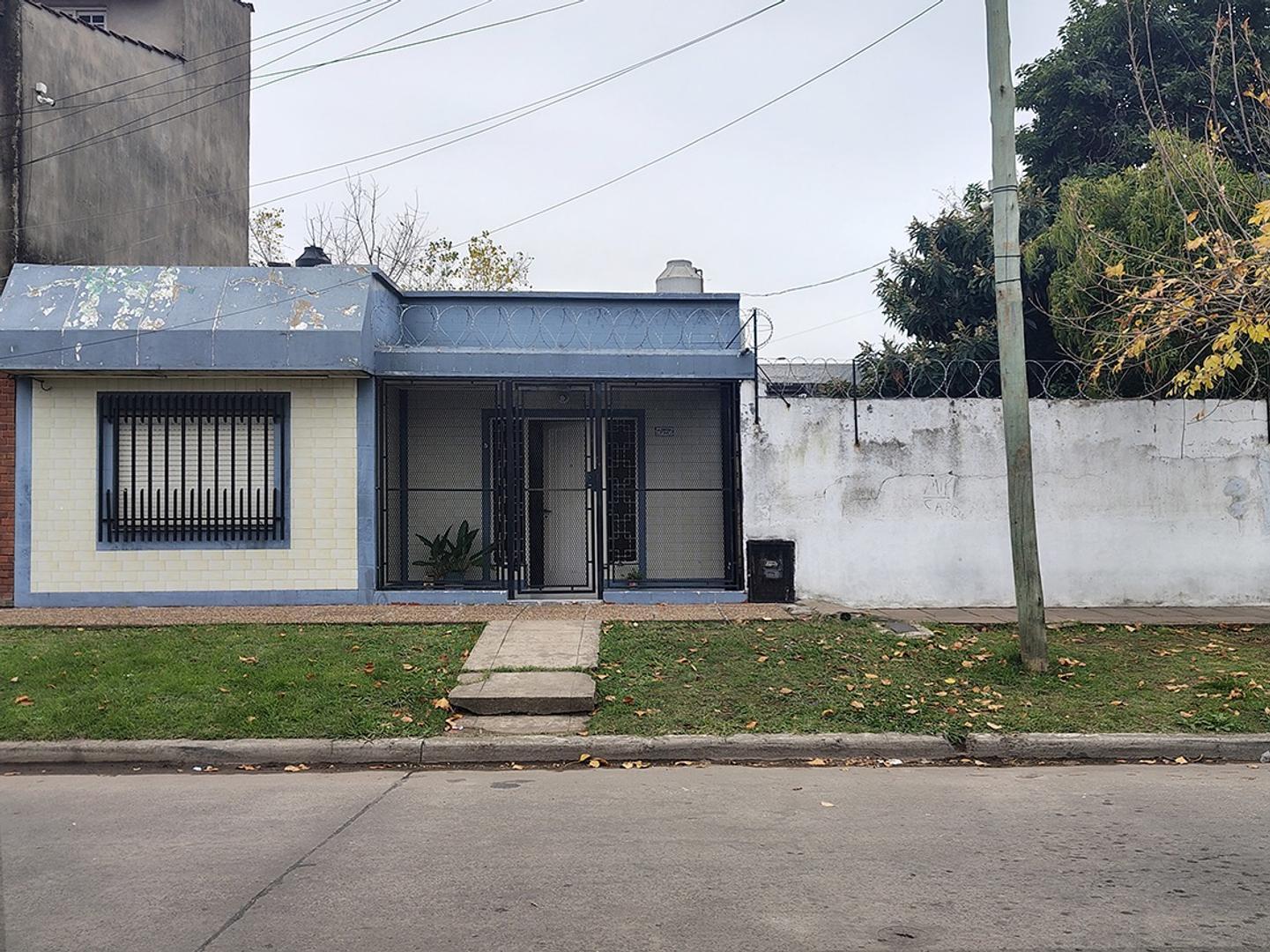 CASA 3 AMBIENTES EN VENTA