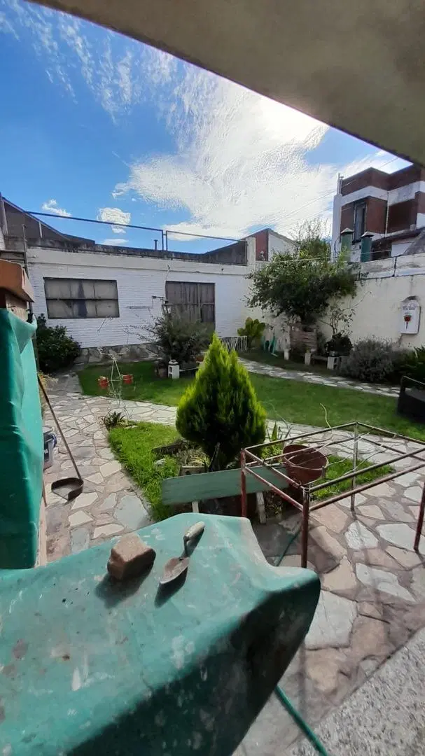 CASA LOTE 8.66 X 29 EXCELENTE ZONA 1