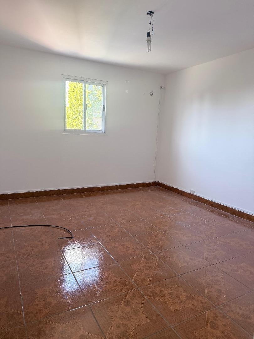 Foto de DEPARTAMENTO DOS AMBIENTES Y MEDIO LUMINOSO EN ALQUILER, imagen 2