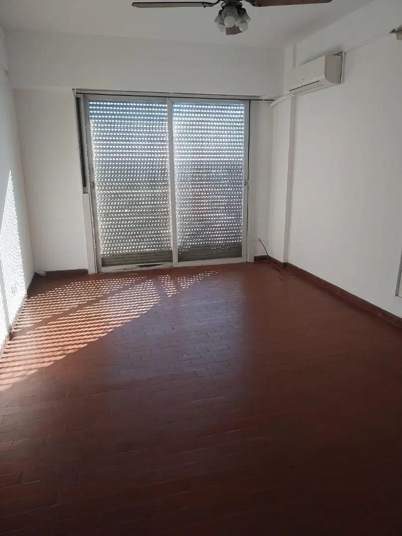 DEPARTAMENTO MONOAMBIENTE UBICADO EN RAMOS MEJIA 1