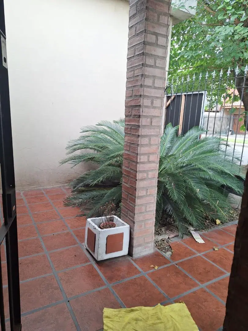 CASA EN VENTA IDEAL INVERSOR EXCELENTE UBICACION 3