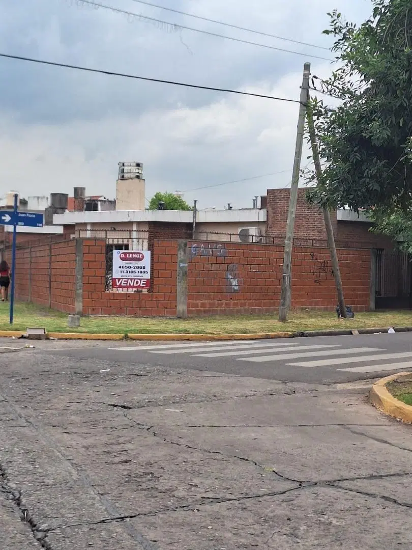 CASA EN VENTA IDEAL INVERSOR EXCELENTE UBICACION 4