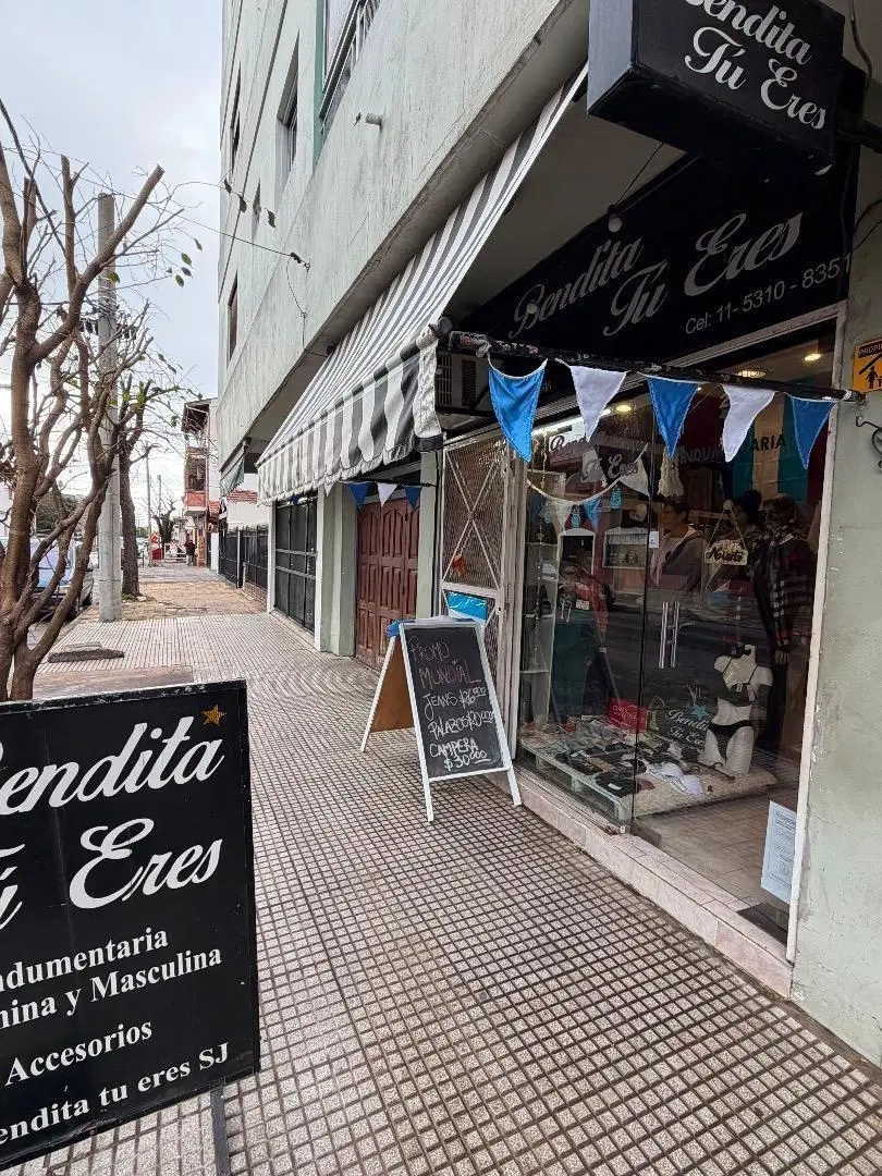 LOCAL EN ALQUILER, CON VIDRIERA EXCELENTE UBICACION 4