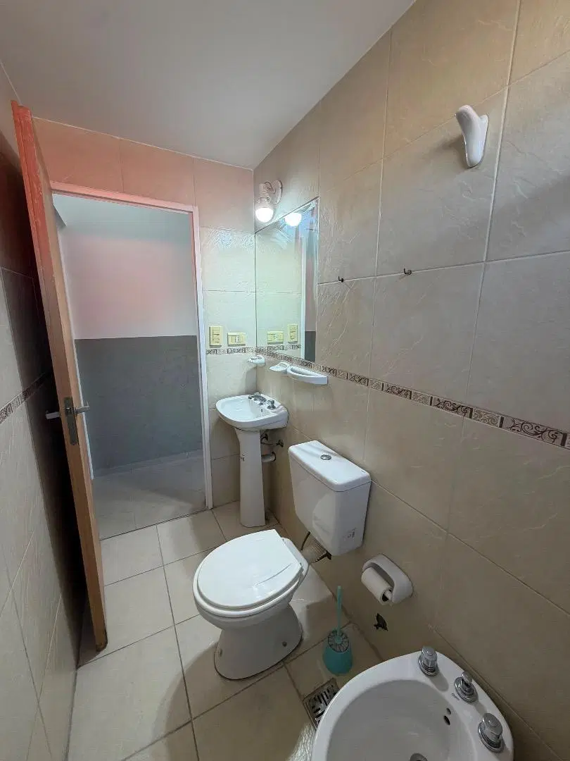 DEPARTAMENTO DOS AMBIENTES CN BALCON, UBICADO EN RAMOS MEJIA 4