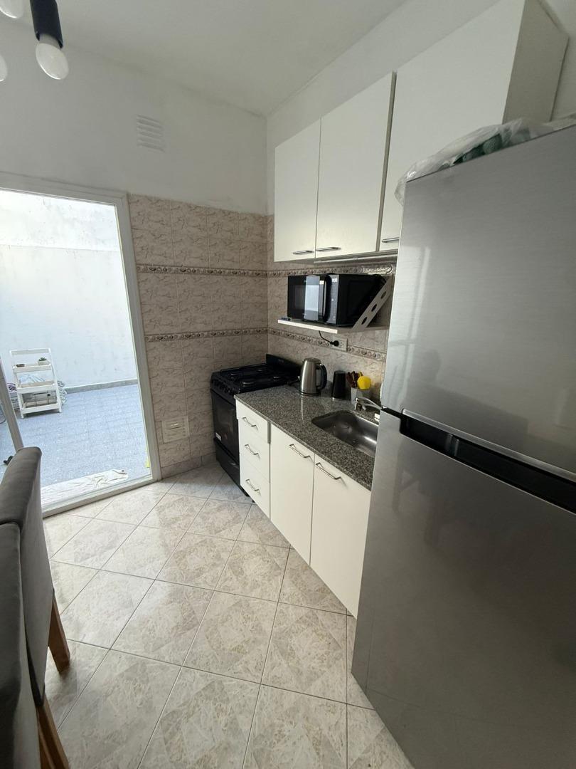 Foto de DUPLEX 3 AMBIENTES C ENTRADA DE AUTO EN VILLA LUZURIAGA, imagen 2
