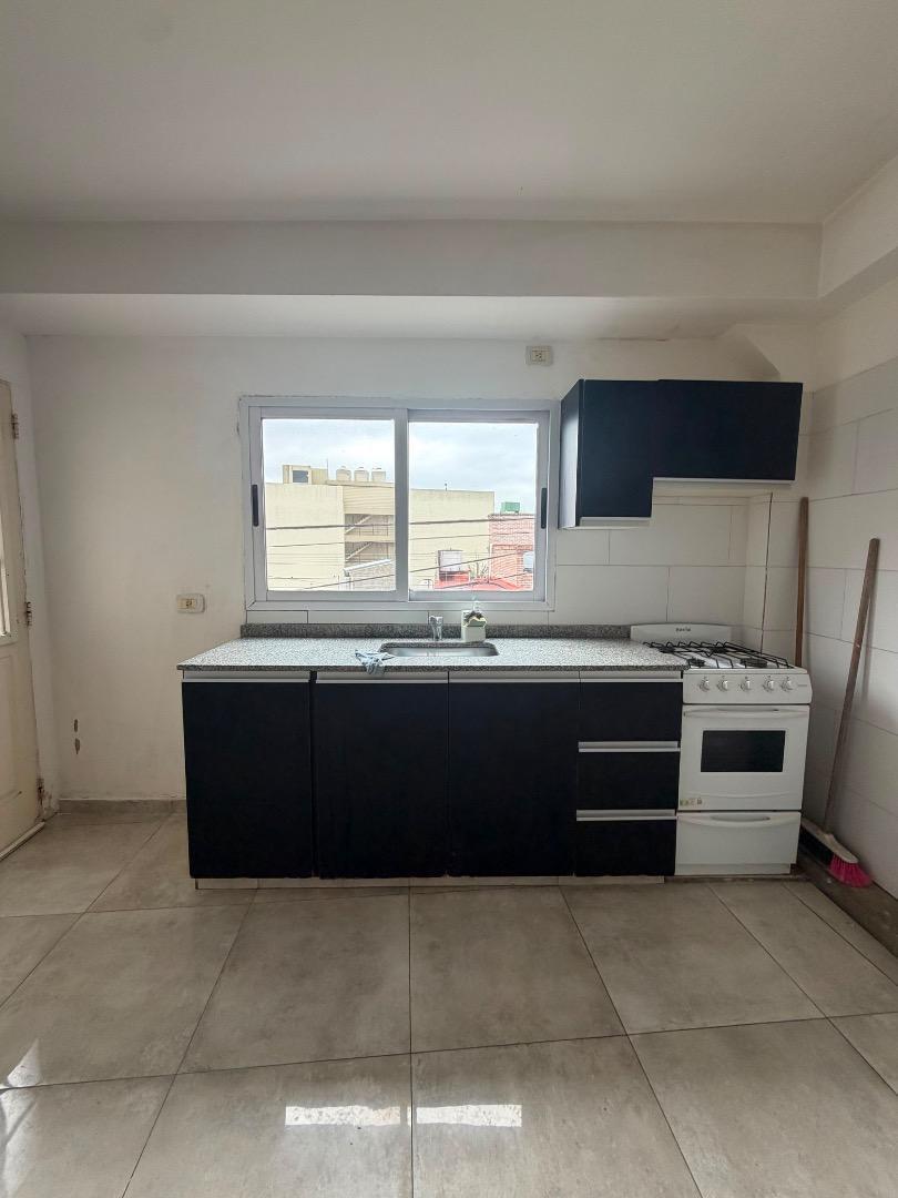 Foto de DEPARTAMENTO 2 AMBIENTES EN ALQUILER - LOMAS DEL MIRADOR, imagen 5