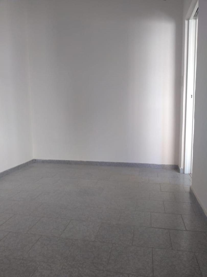 Foto de DEPARTAMENTO 2 y 1/2 AMBIENTES EN VILLA LUZURIAGA, imagen 5