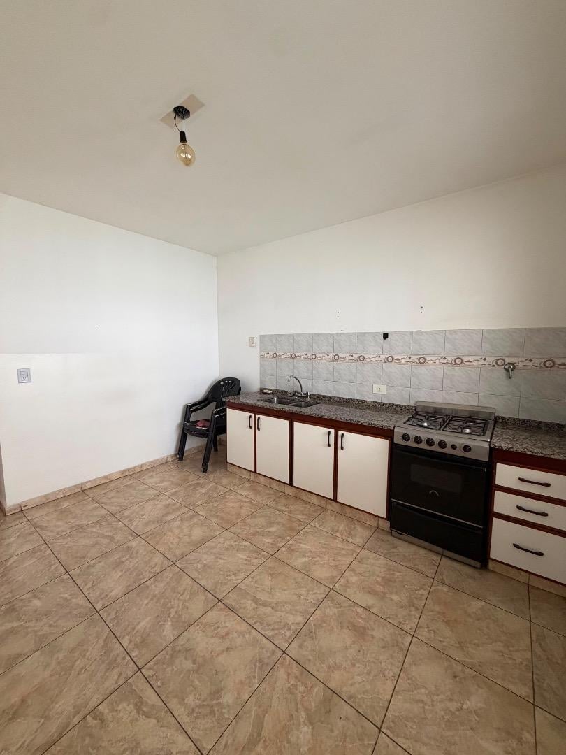 Foto de DUPLEX 3 AMBIENTES EN ALQUILER - HAEDO, imagen 4