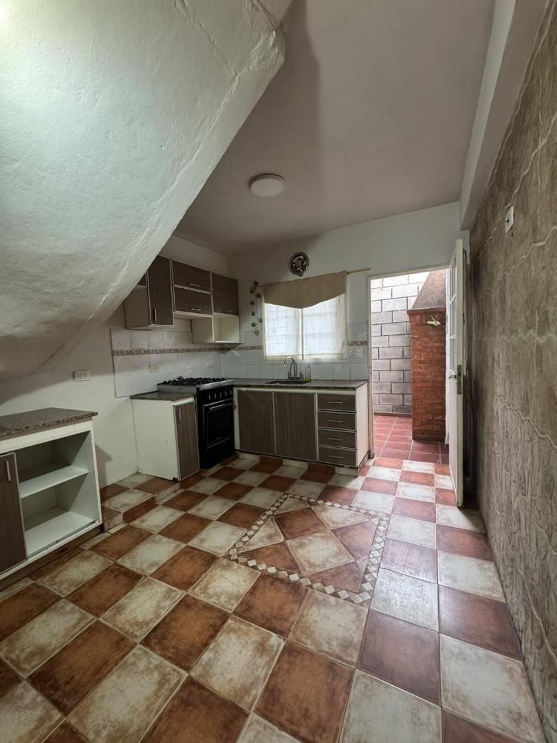 Foto de DUPLEX 3 AMBIENTES EN ALQUILER - VILLA LUZURIAGA, imagen 3