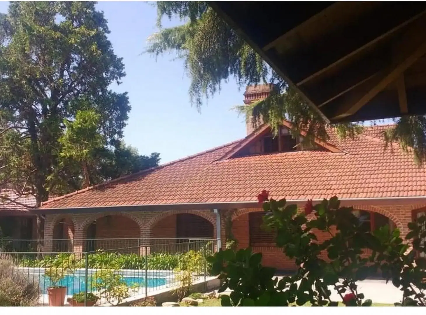 Imponente casa en venta en calle Florencio Sanchez 5