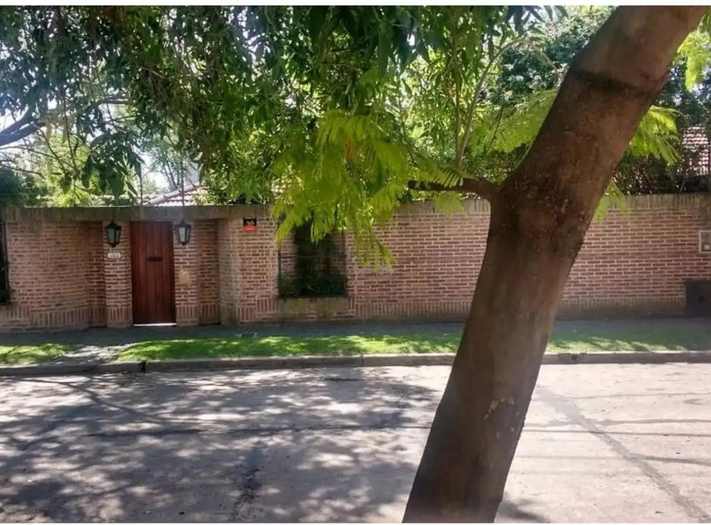 Imponente casa en venta en calle Florencio Sanchez 4