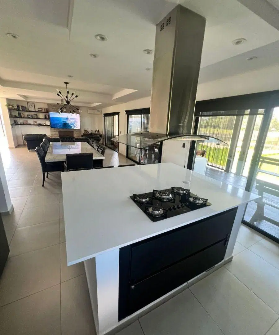 Casa en Venta 6 ambientes - La Victoria Polo Country Club 2