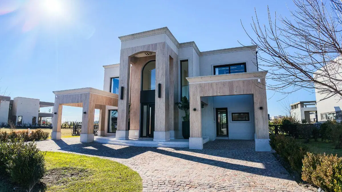 Venta Casa 4 ambientes Barrio Terralagos 3