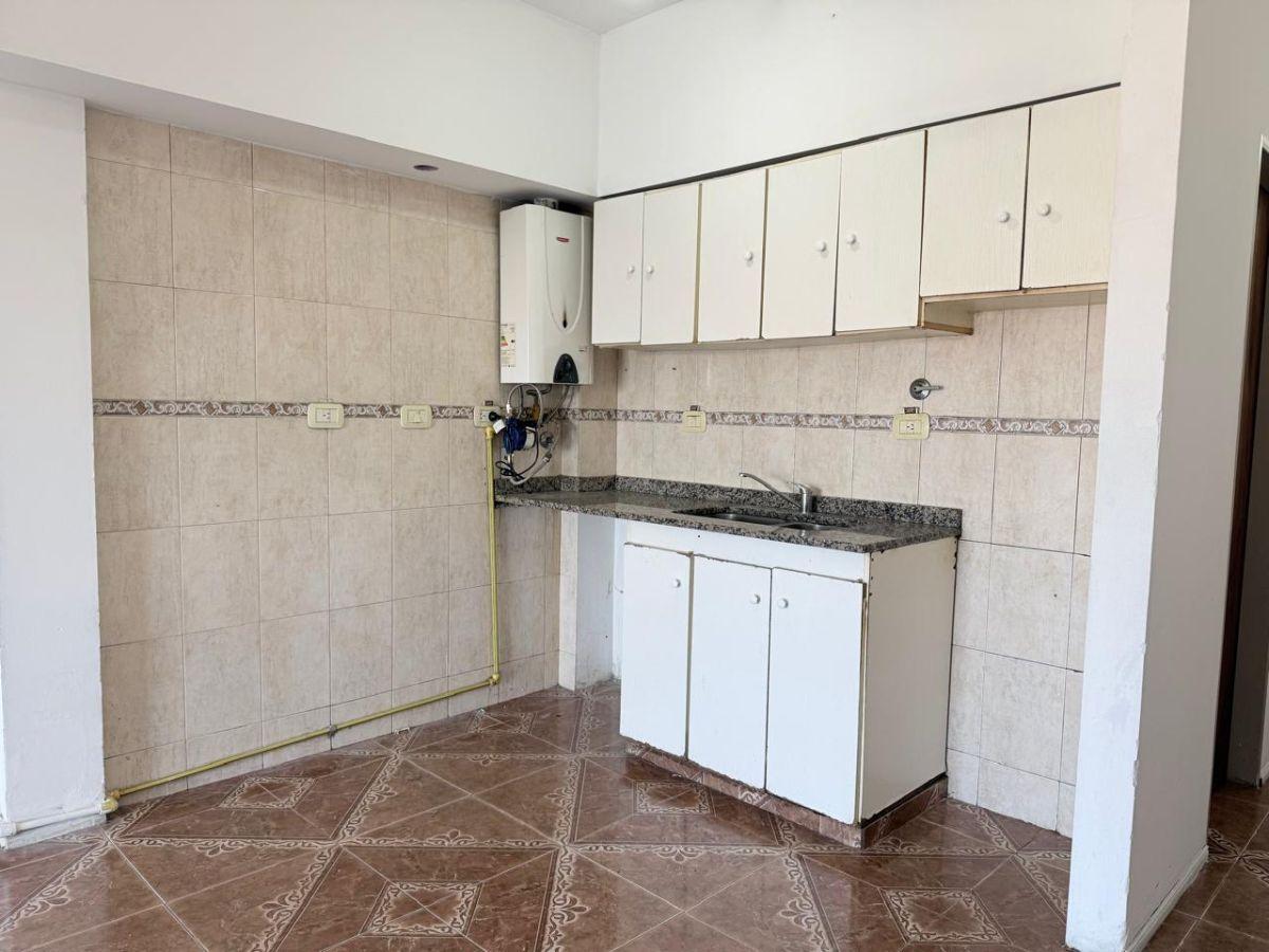 Foto de Depto 3 amb con cochera apto credito 2do piso por escalera, imagen 2