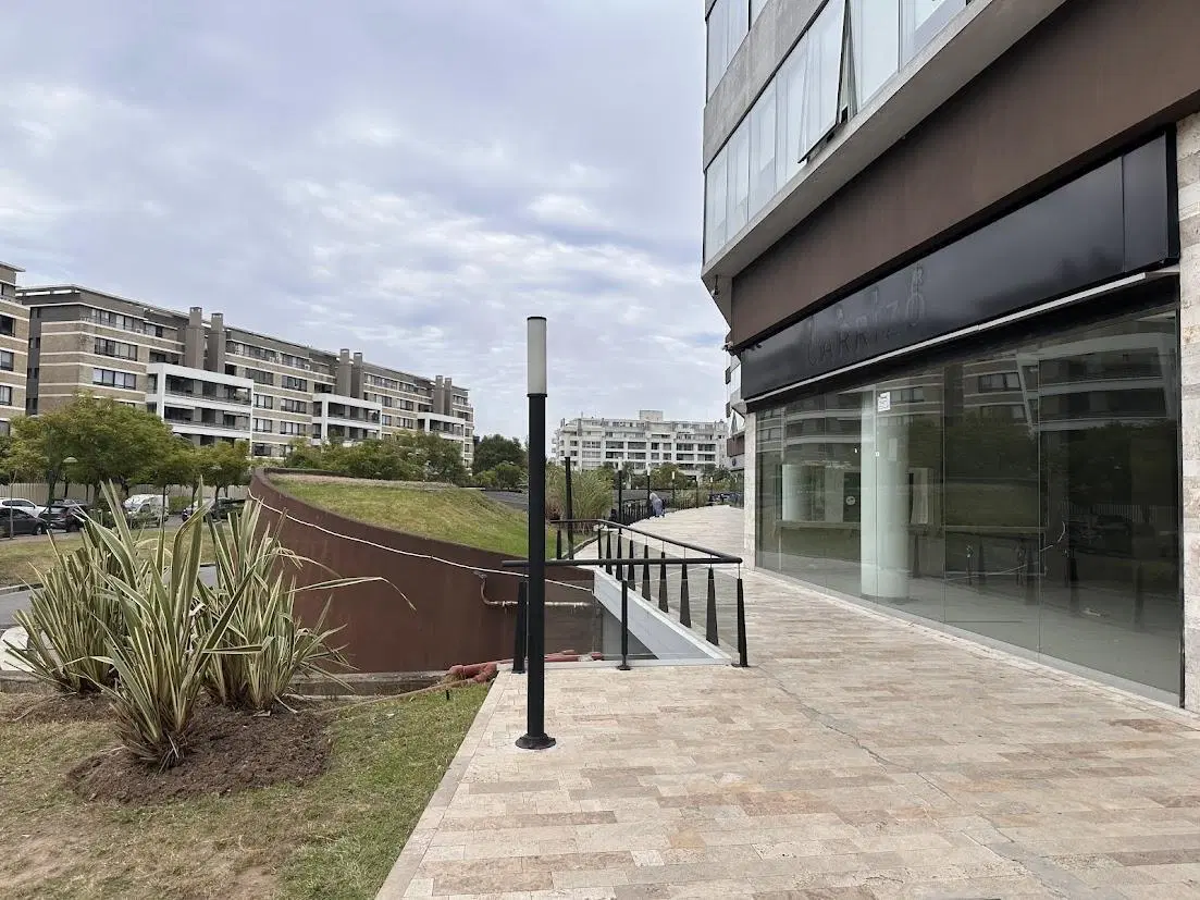 Alquiler Oficina AAA de 44 m² con Cochera - Puerta Norte, Nordelta. 2