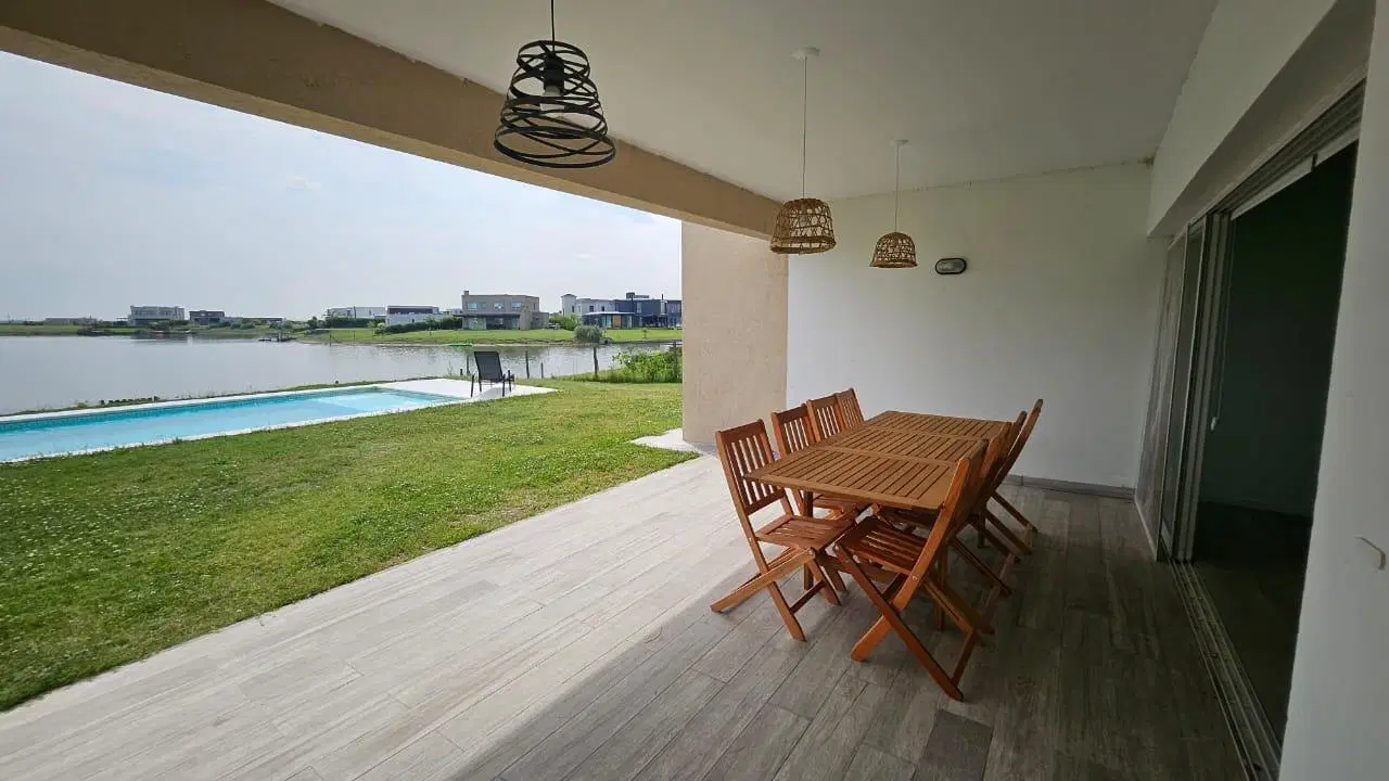 ALQUILER CASA 4 AMBIENTES CON PARRILLA FRENTE AL LAGO SAN SEBASTIAN, ESCOBAR 5