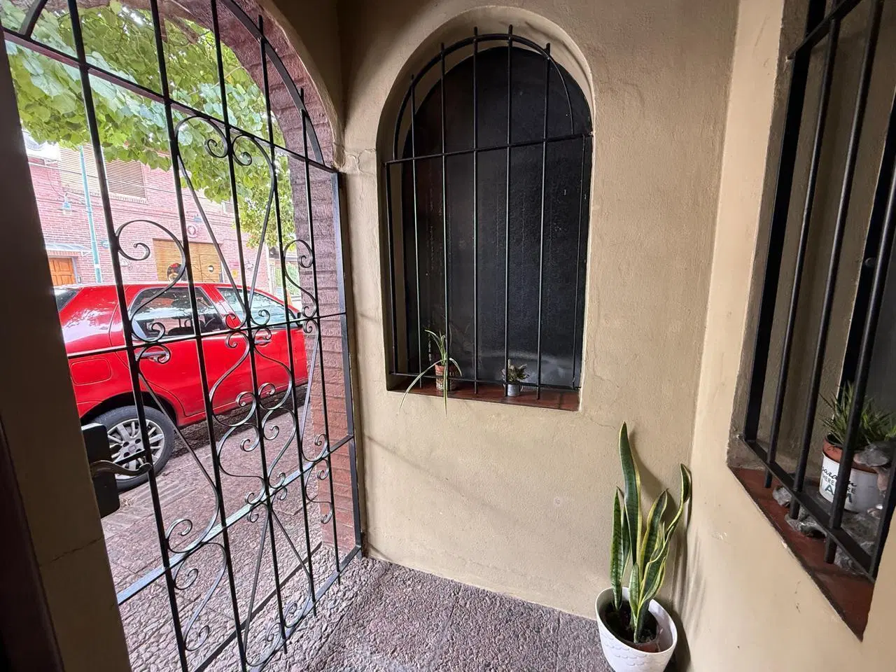 Exclusiva casa en Venta Martinez Zona Colegio Santa Teresa 2