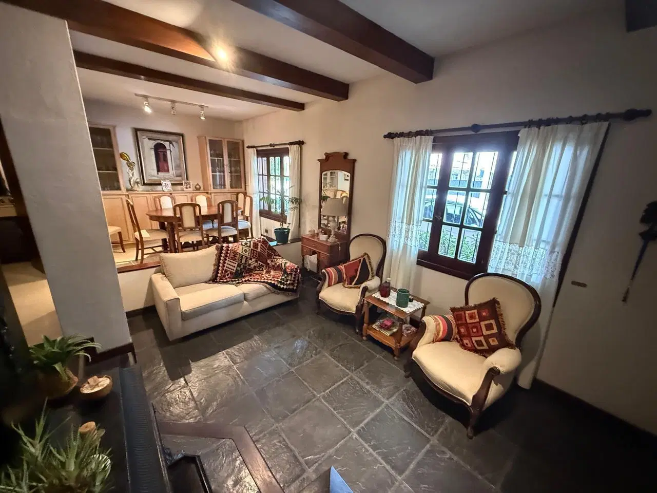 Exclusiva casa en Venta Martinez Zona Colegio Santa Teresa 3