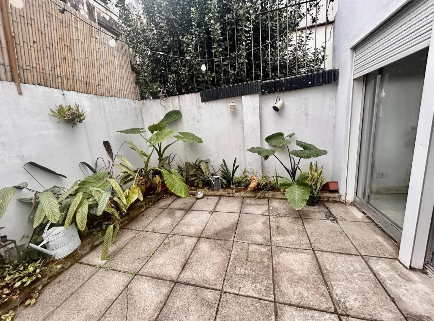 DEPARTAMENTO EN ALQUILER TEMPORARIO MONOAMBIENTE CON PATIO EN VICENTE LOPEZ 4
